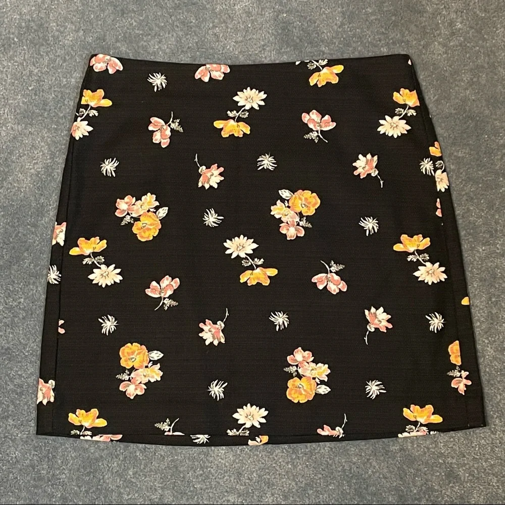 Loft Black A Line Skirt, Orange/Pink/White Floral Print, size 8 - Picture 1 of 2